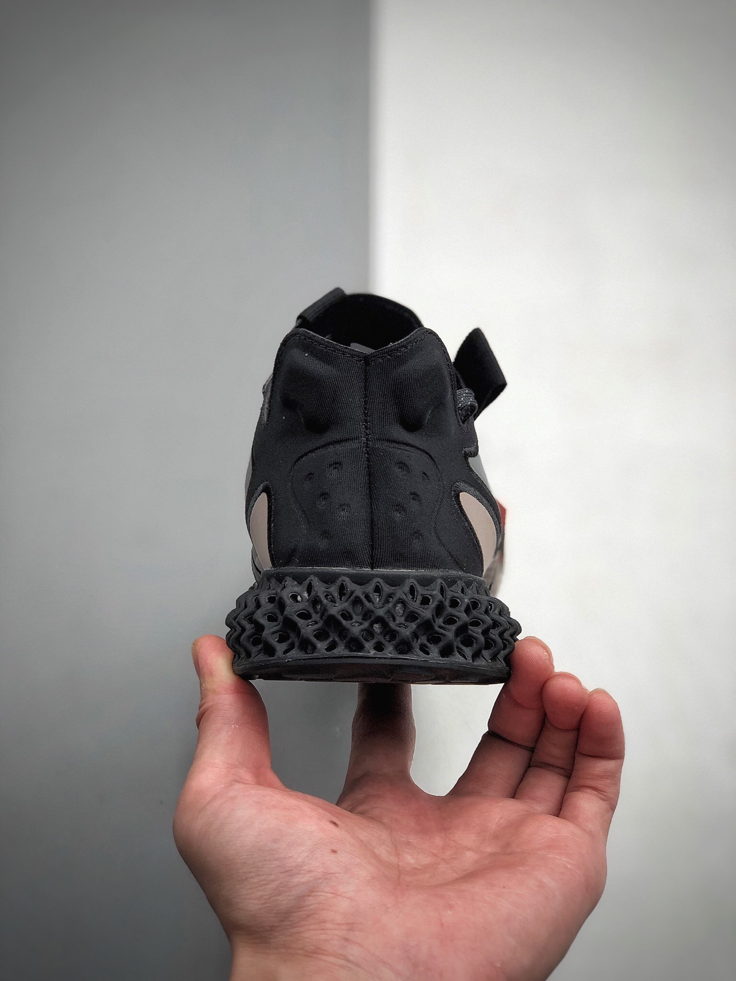 280  4D打印 Futurecraft 4D打印 科技高端跑步鞋Consortium  货号： EG6515