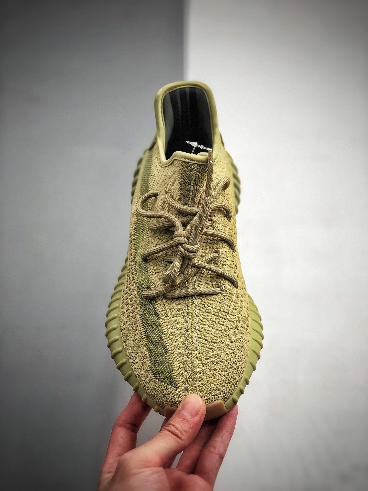 200 公司级真爆 Adidas Yeezy 350 Boost V2 抹茶绿 硫磺 FY5346