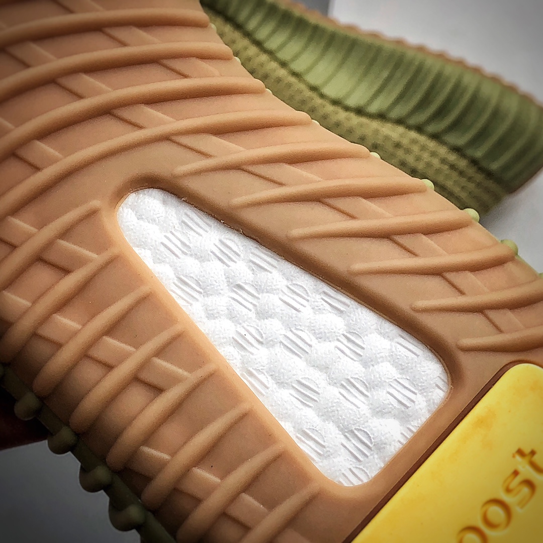200 公司级真爆 Adidas Yeezy 350 Boost V2 抹茶绿 硫磺 FY5346