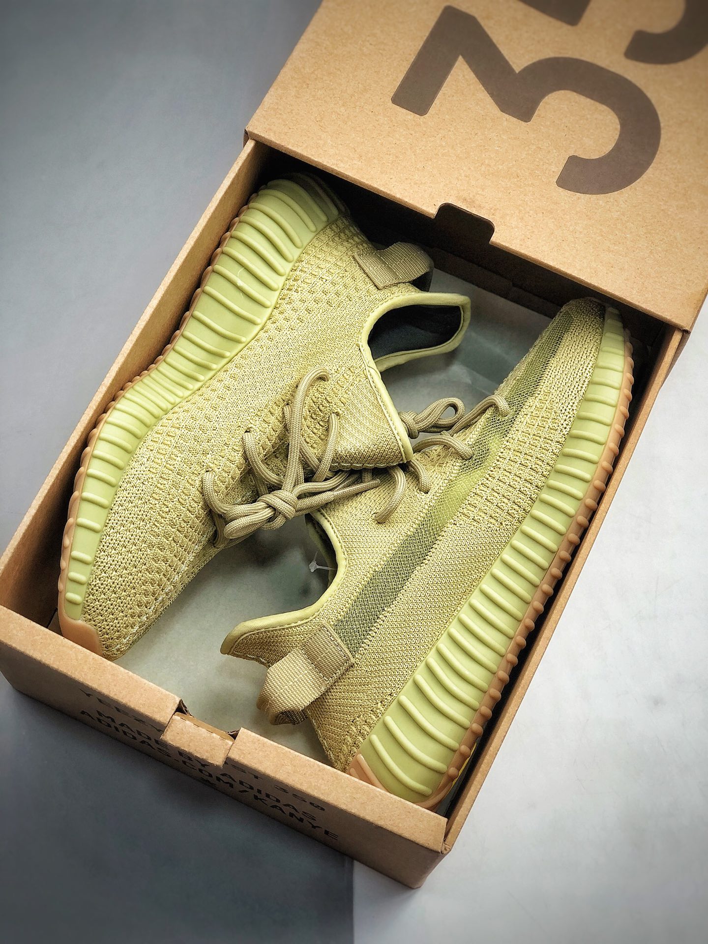 200 公司级真爆 Adidas Yeezy 350 Boost V2 抹茶绿 硫磺 FY5346