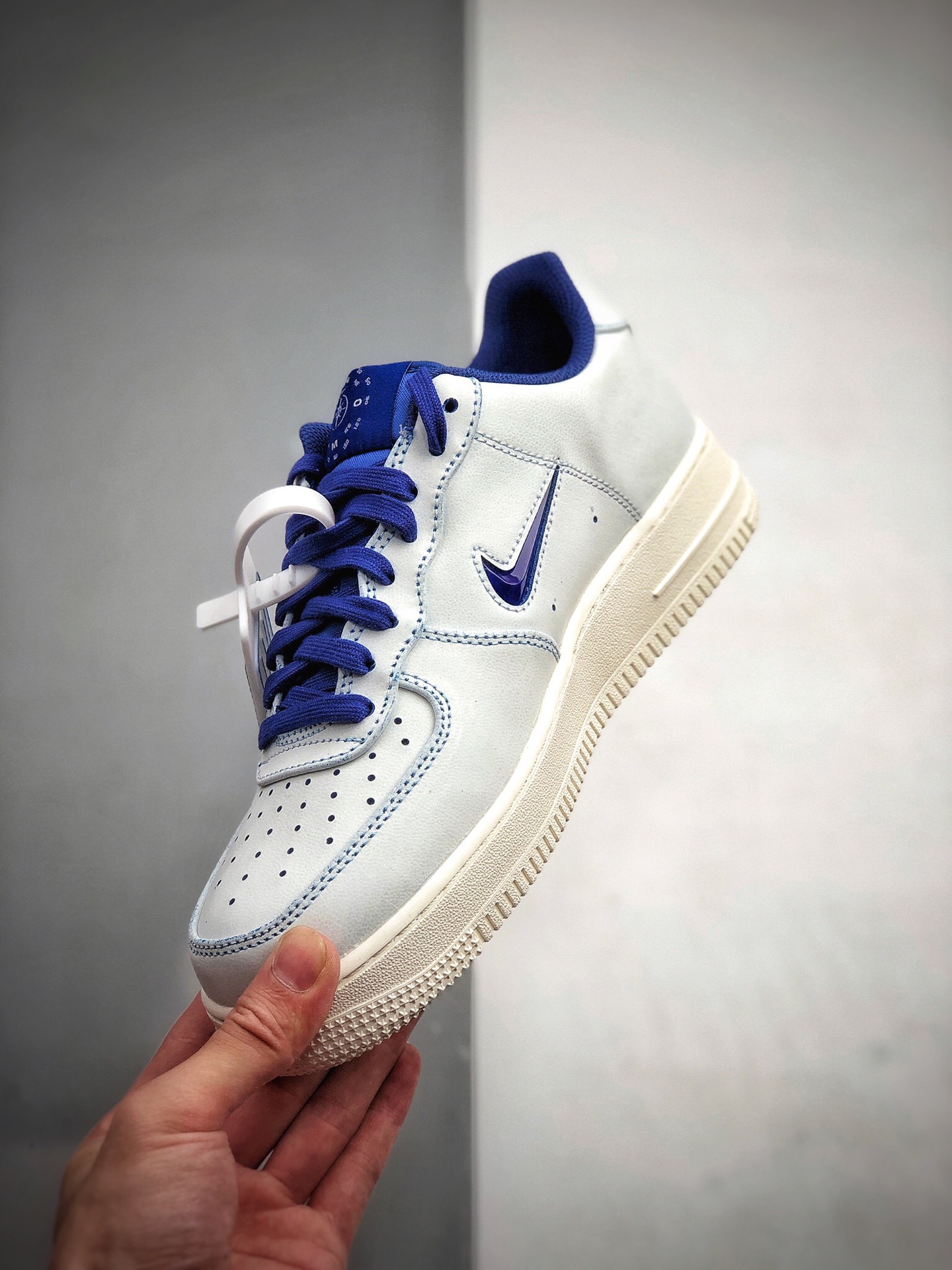 210空军 白蓝小勾 刮刮乐 罗盘图案 空军一号低帮AIR FORCE 1 LOW PREMIUM ”Brush Off Leather”CK4392-100