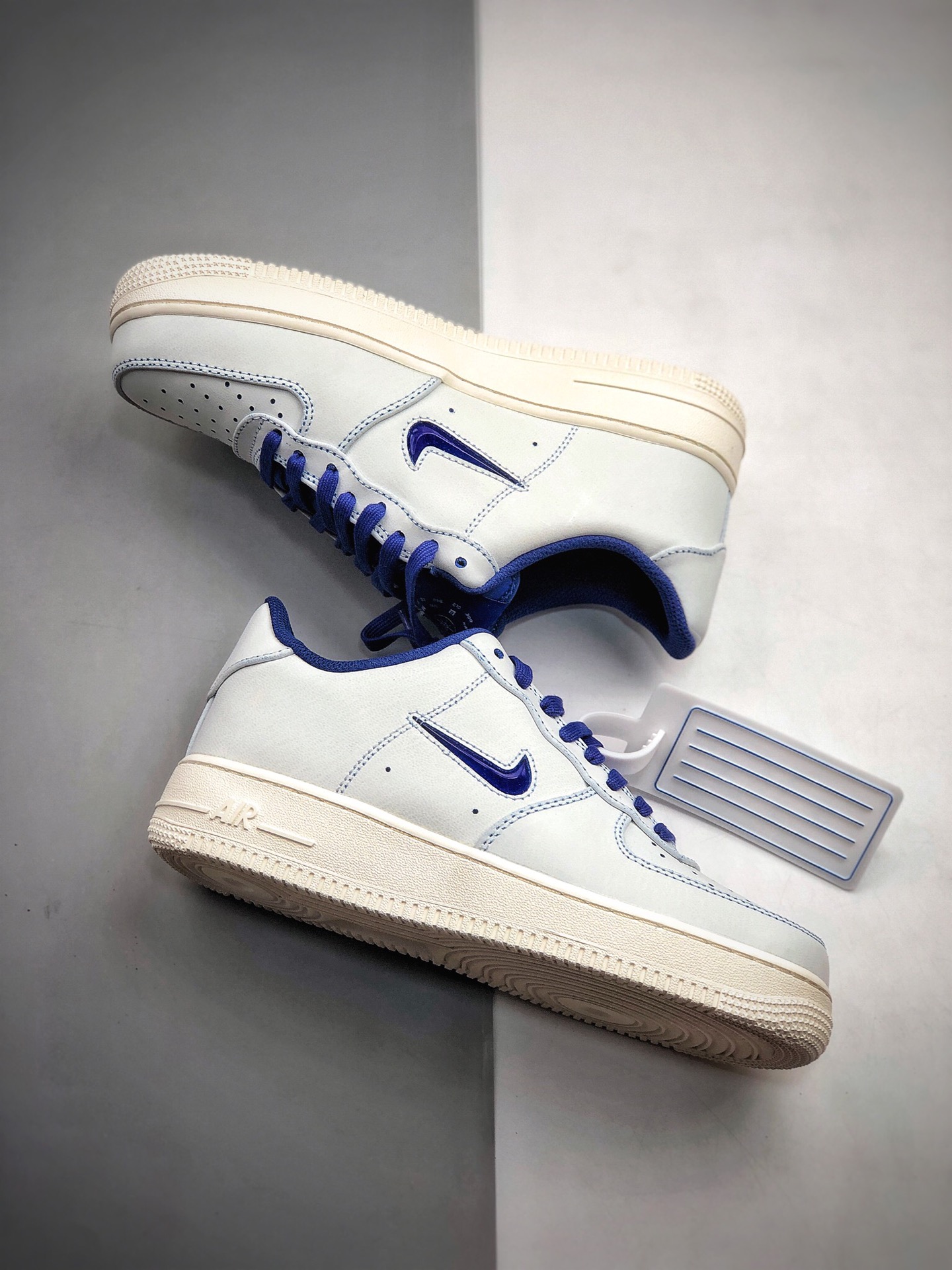 210空军 白蓝小勾 刮刮乐 罗盘图案 空军一号低帮AIR FORCE 1 LOW PREMIUM ”Brush Off Leather”CK4392-100