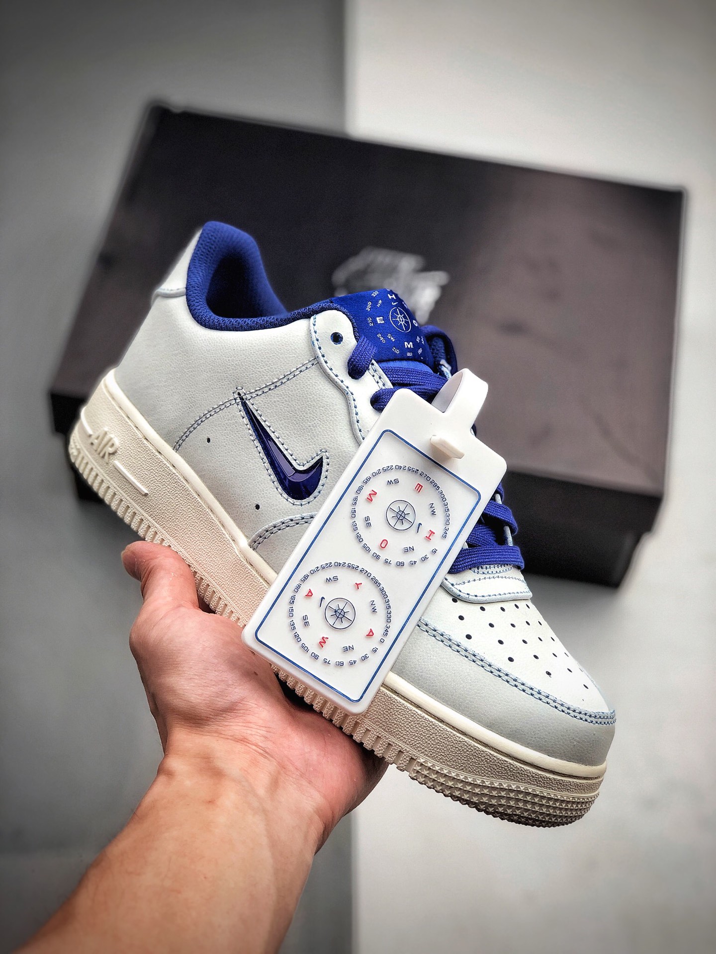 210空军 白蓝小勾 刮刮乐 罗盘图案 空军一号低帮AIR FORCE 1 LOW PREMIUM ”Brush Off Leather”CK4392-100