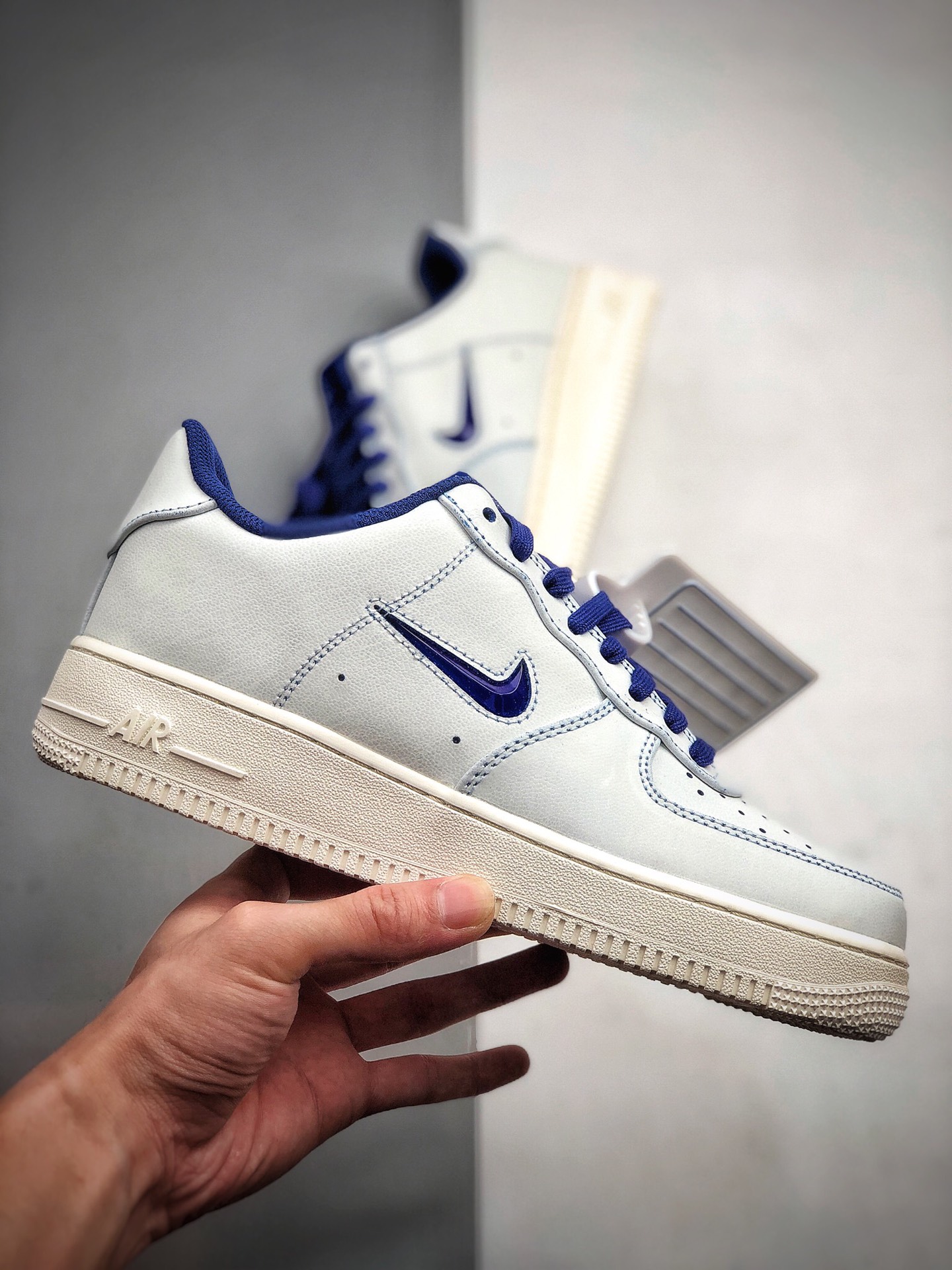 210空军 白蓝小勾 刮刮乐 罗盘图案 空军一号低帮AIR FORCE 1 LOW PREMIUM ”Brush Off Leather”CK4392-100