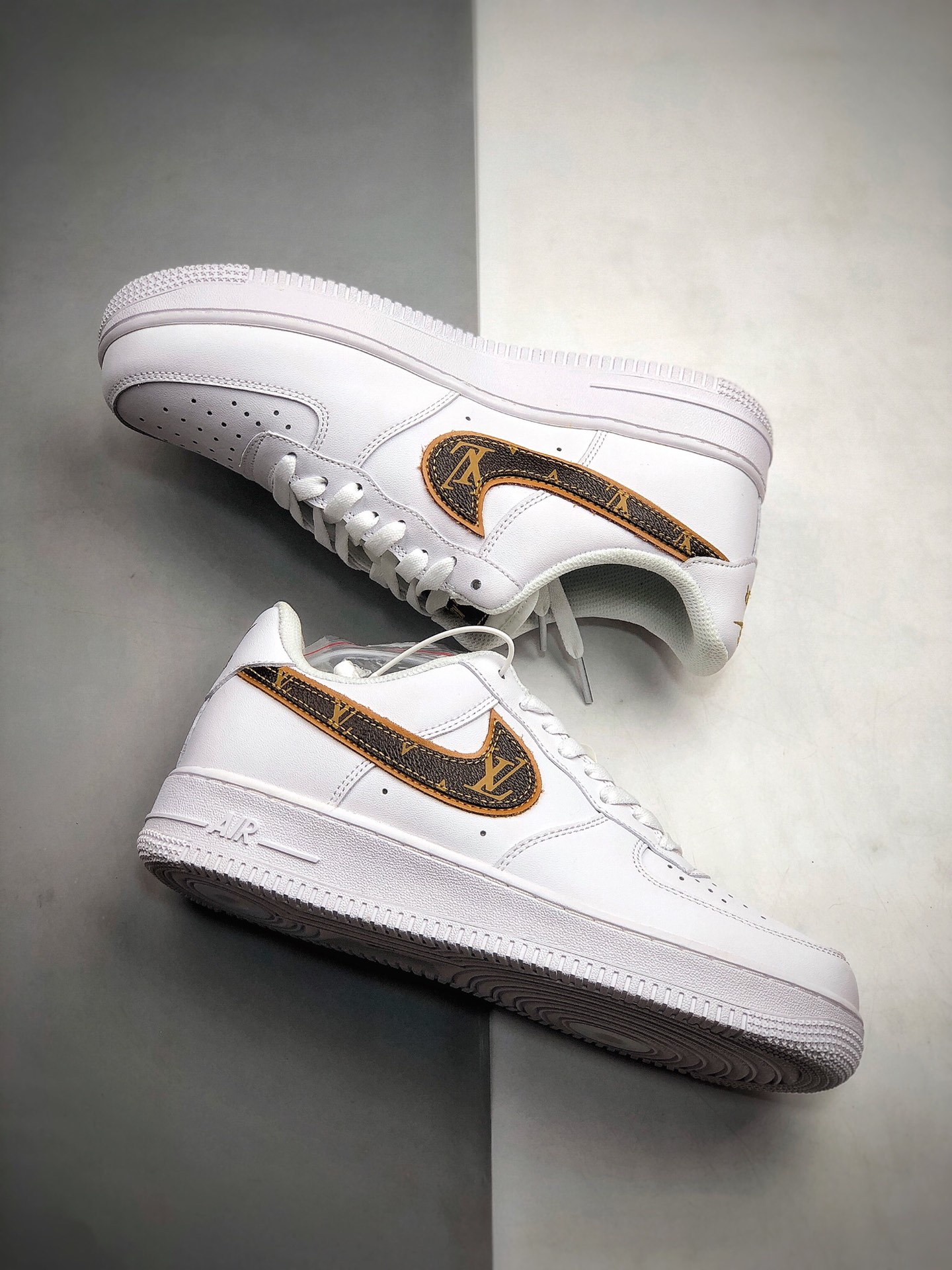 190 新配色“白咖啡LV三彩色”空军系列 路易威登 Louis Vuitton 耐克Nike Wmns Air Force 1 '07 Essential空军一号低帮经典百搭休闲运动板鞋 全掌air sole气垫 货号:AR7719-101