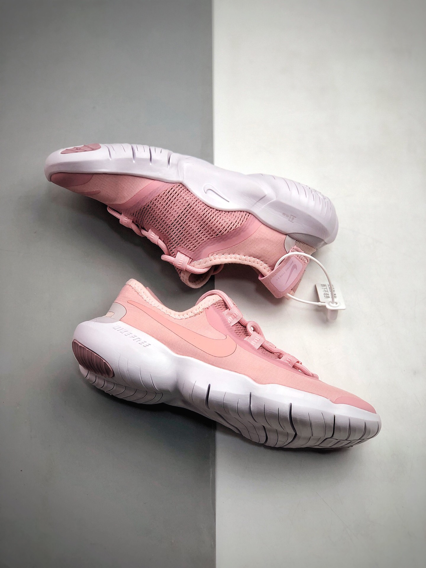 120 耐克NIKE FREE RN 5.0 2020 休闲运动运动跑步鞋 货号：CJ0270-600