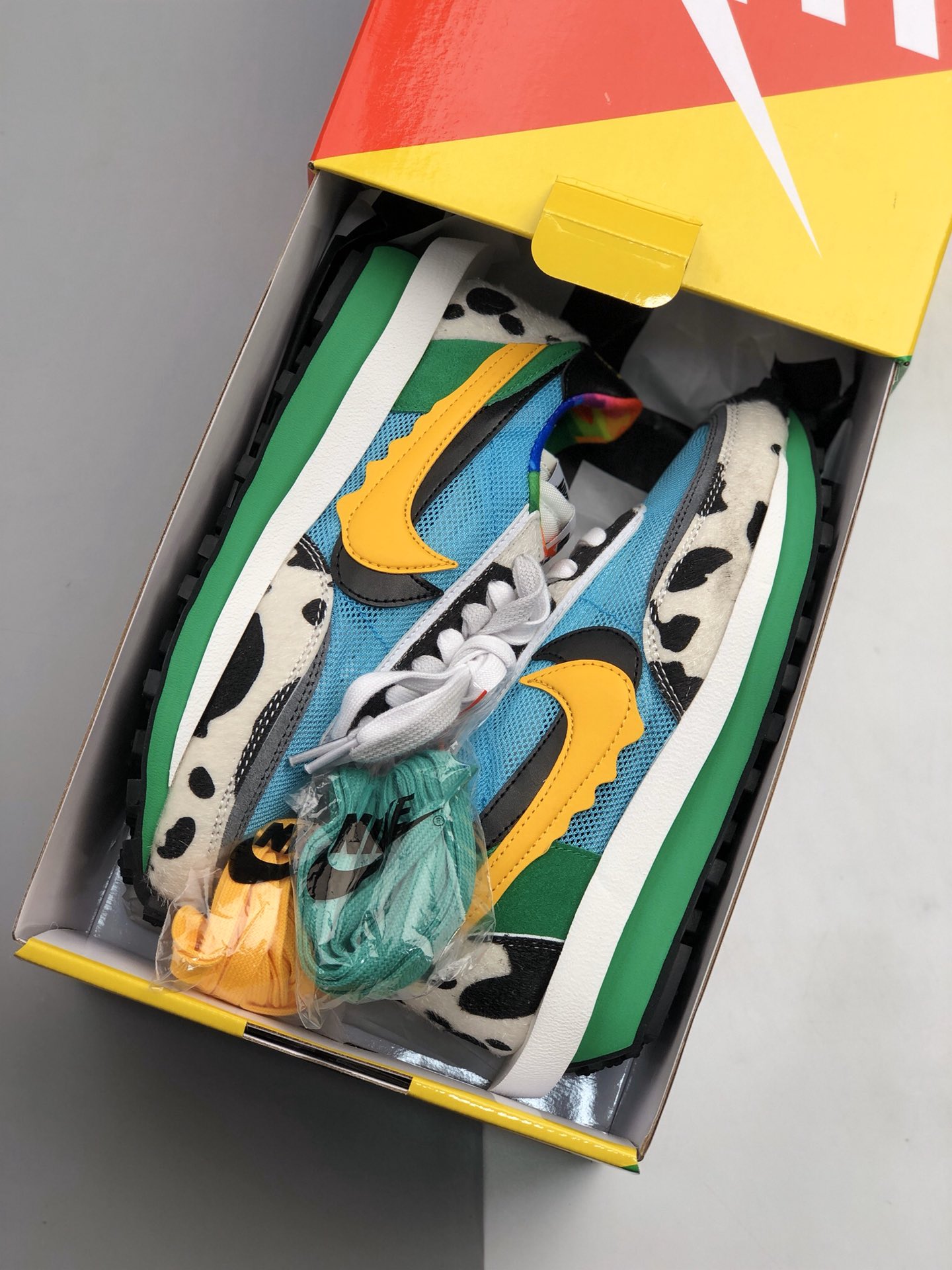 210 Sacai x Nike LdWaffle 客制联名走秀款 货号：CN8899-006