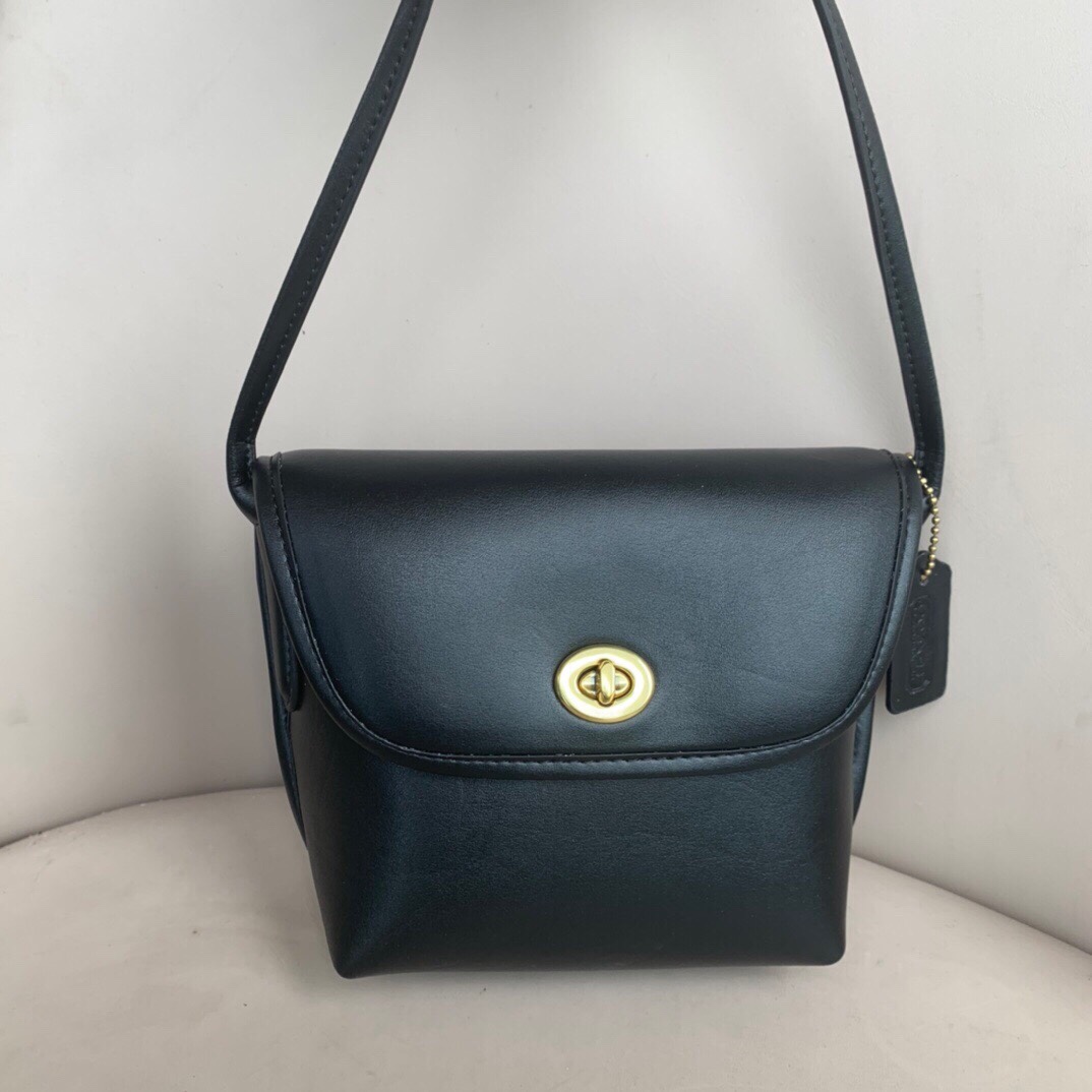 Hermes Trim 2 31Cm Shoulder Bag