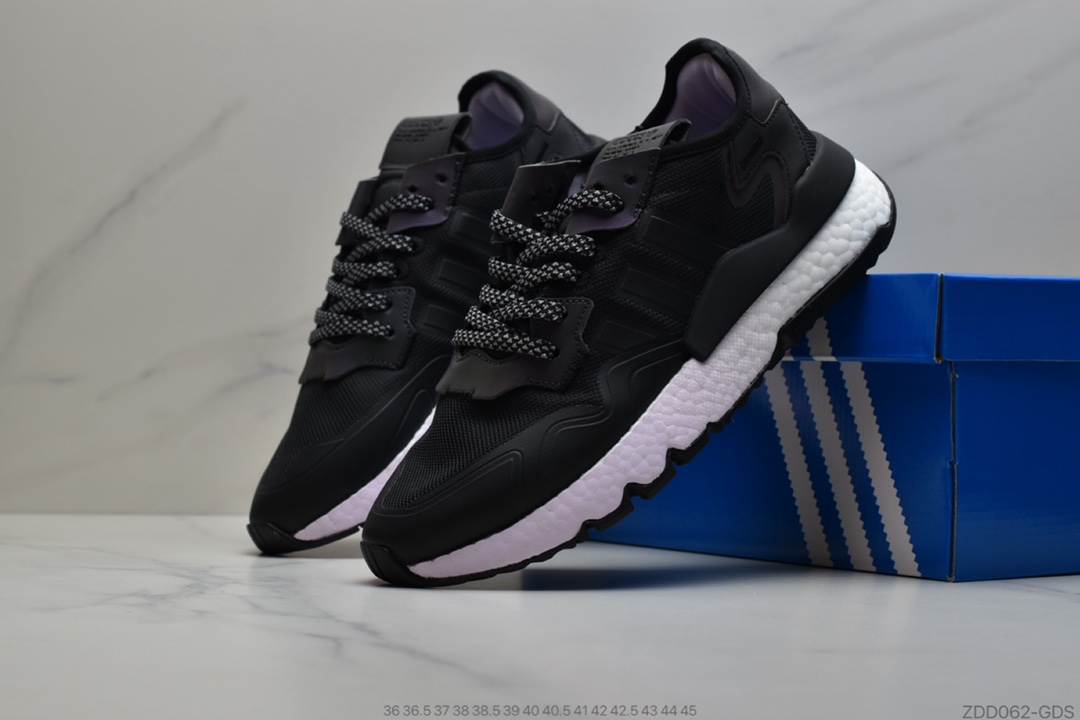 230 公司级阿迪达斯 Adidas Nite Jogger 2019 Boost 金属亮白反光 联名夜行者货号：FV4545