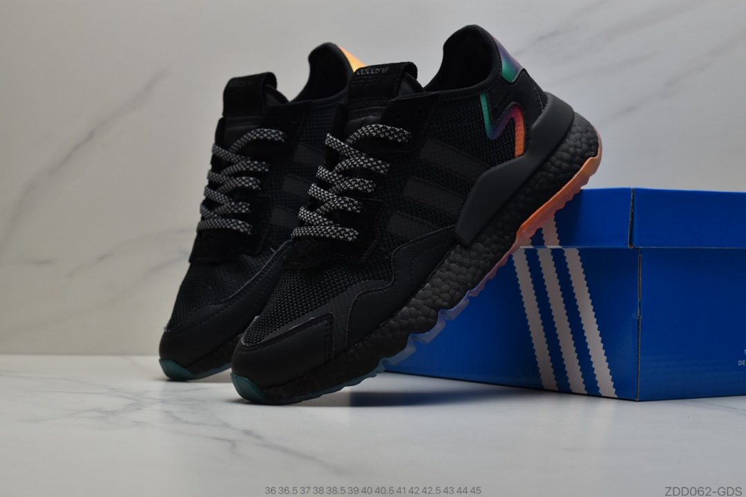 230 公司级阿迪达斯 Adidas Nite Jogger 2019 Boost 金属亮白反光 联名夜行者货号：FV4545