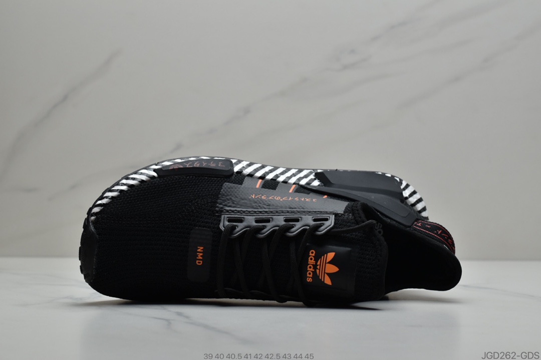 180 公司级官方新品 三叶草Adidas Originals Boost NMD_V2飞织系列百搭休闲运动跑步鞋“黑亮橙条纹” 货号 FW6411