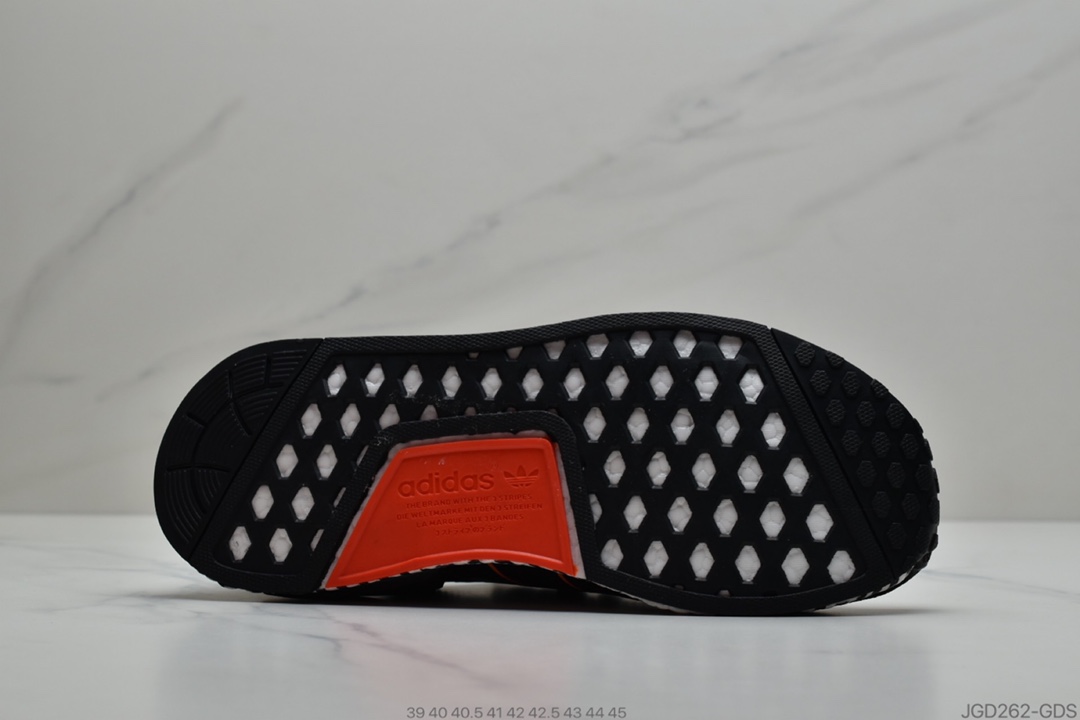 180 公司级官方新品 三叶草Adidas Originals Boost NMD_V2飞织系列百搭休闲运动跑步鞋“黑亮橙条纹” 货号 FW6411