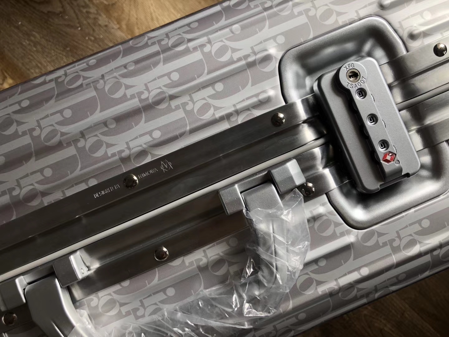 Rimowa x Dior Cabin Suitcase Aluminum Trolley Limited Edition Gray 6 a1591617562057 5366