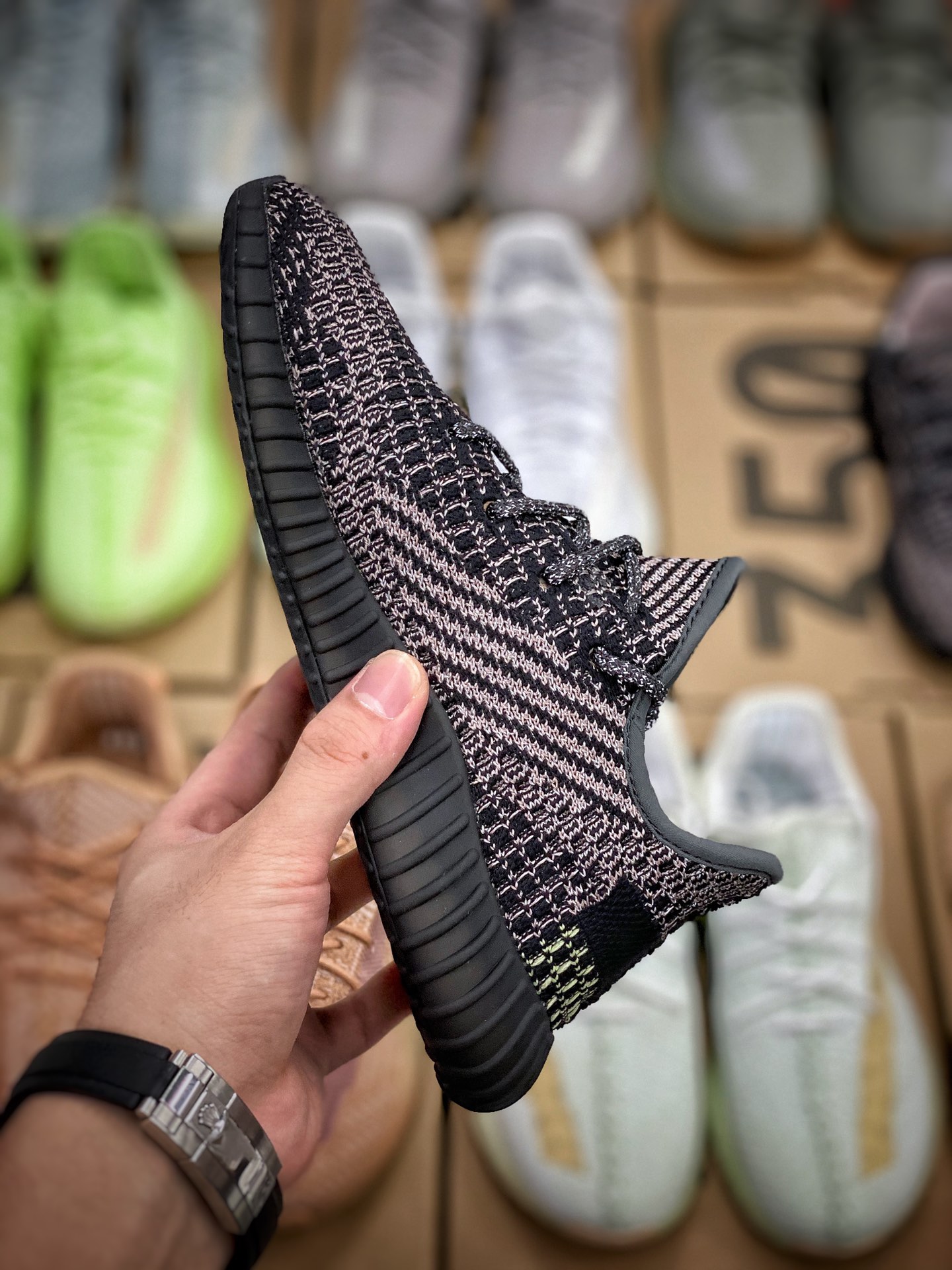 220 独家正确版 yeezy 350 v2 黑红拼接满天星 童鞋 同步官方童
