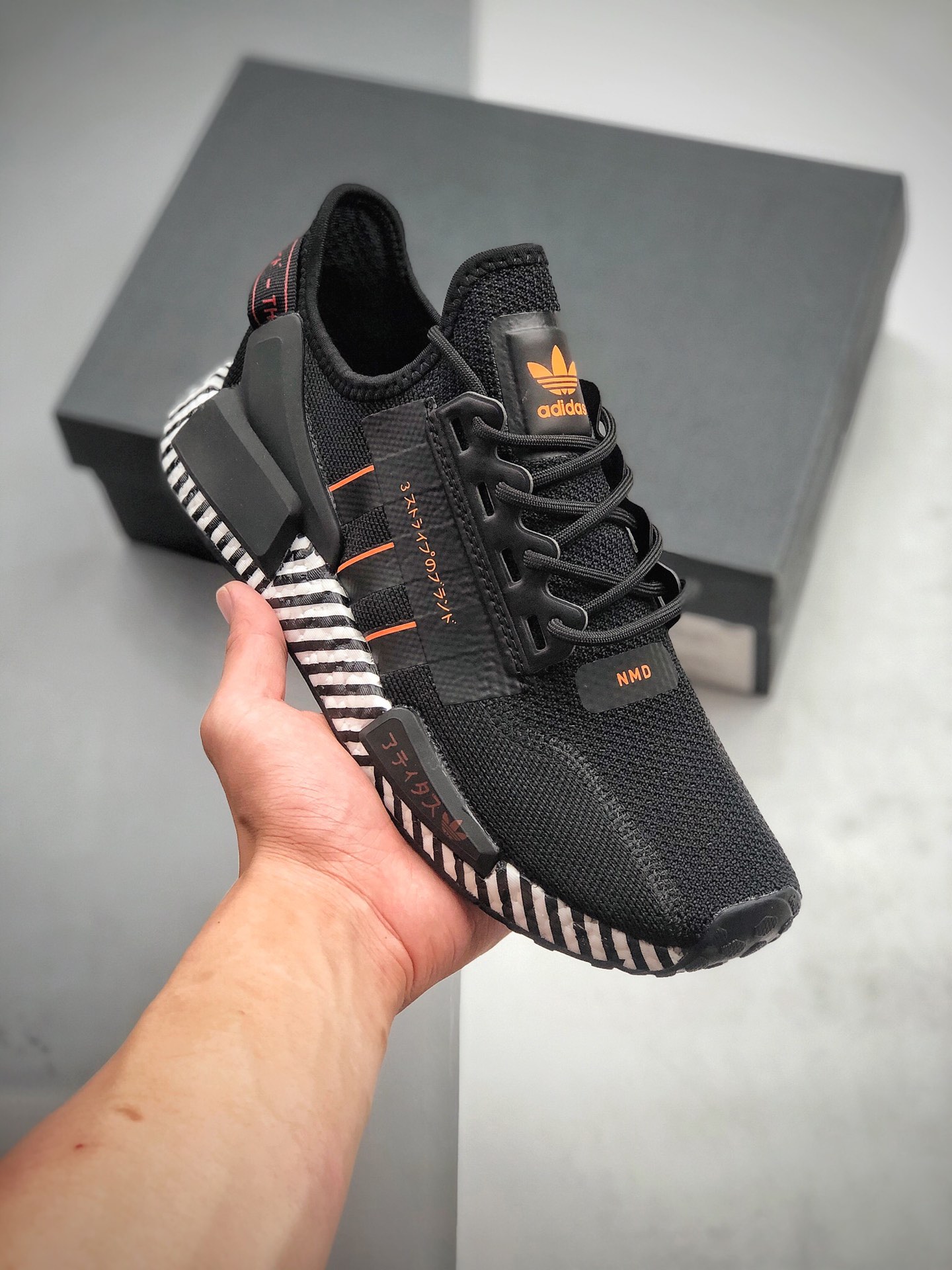 190 Adidas 阿达迪斯 NMD Boost 爆米花超中弹底 针织网面闲休跑步鞋  货号：FW6411