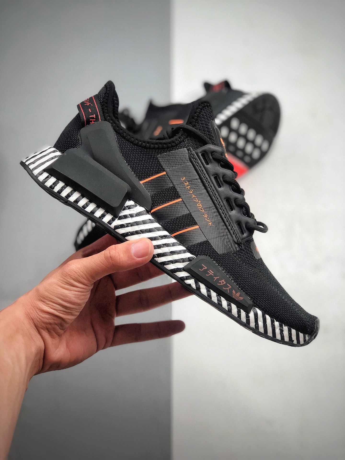 190 Adidas 阿达迪斯 NMD Boost 爆米花超中弹底 针织网面闲休跑步鞋  货号：FW6411