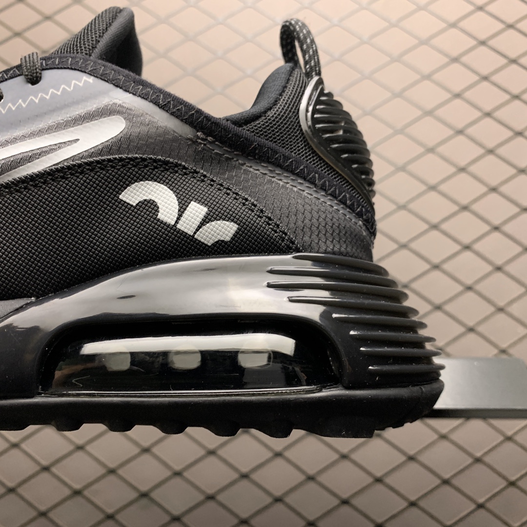 180 Nike Air Max 2090 半掌气垫运动鞋 CT7695-002