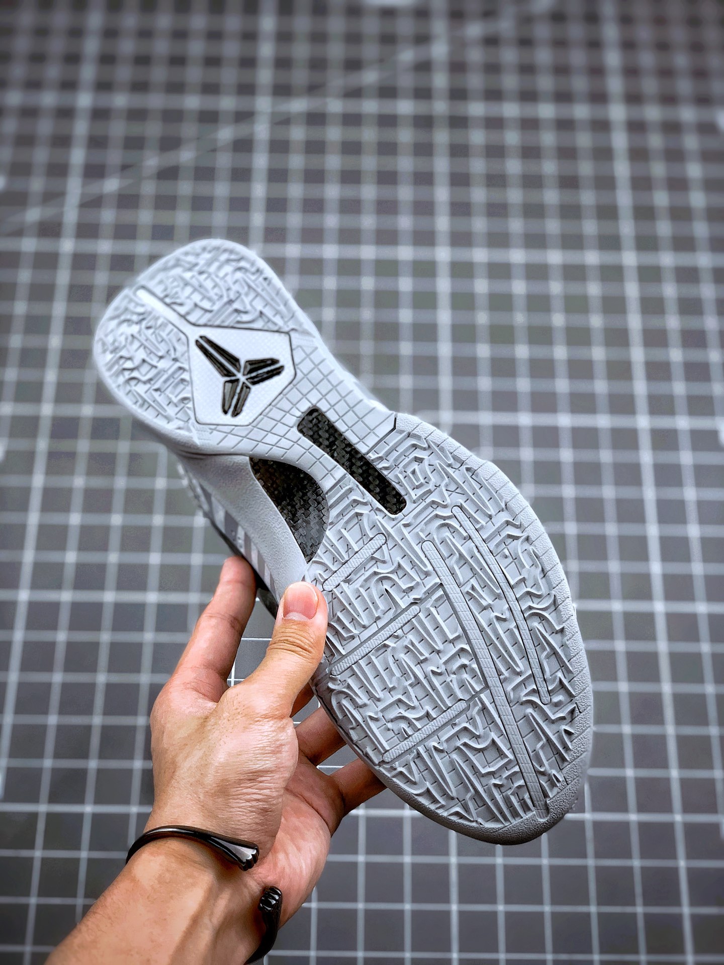 260 NIKE ZOOM KOBE 5 PROTRO  莞产纯原科比五代 ZK5 ”灰镭射”