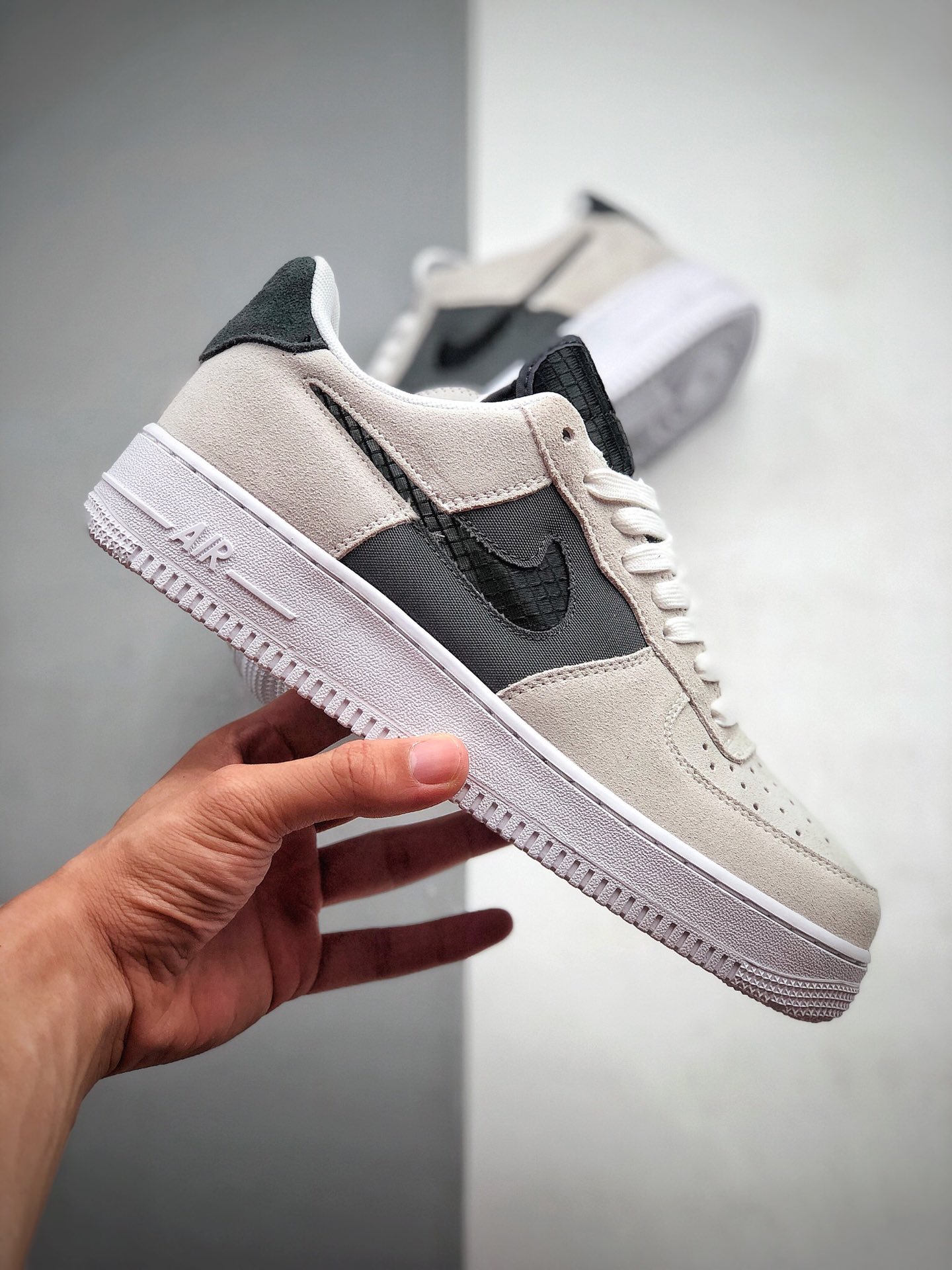 200   公司级 耐克/Nike Wmns Air Force 1′07 LV8 GS”Pure Platinum”空军一号经典低帮百搭休闲运动板鞋CJ4093-100