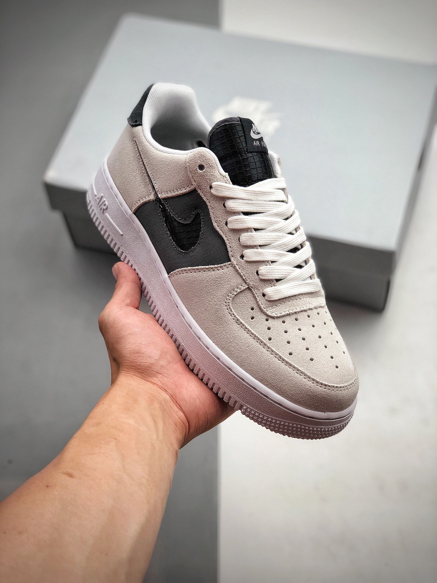 200   公司级 耐克/Nike Wmns Air Force 1′07 LV8 GS”Pure Platinum”空军一号经典低帮百搭休闲运动板鞋CJ4093-100