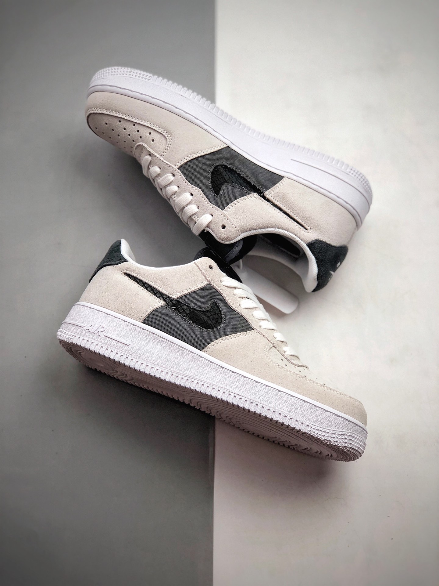 200   公司级 耐克/Nike Wmns Air Force 1′07 LV8 GS”Pure Platinum”空军一号经典低帮百搭休闲运动板鞋CJ4093-100
