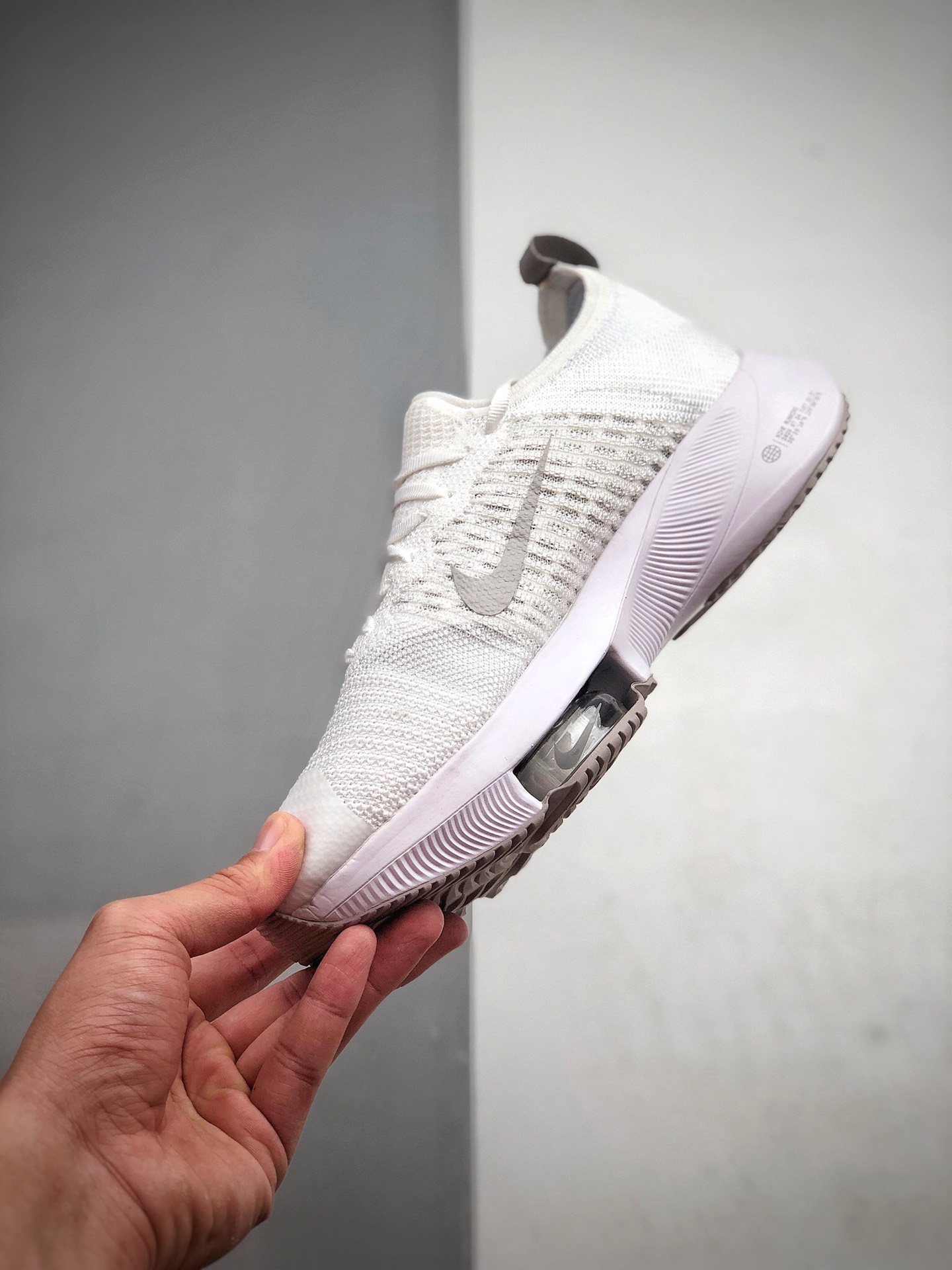 240  NIKE AIR ZOOM TEMPO NEHT 马拉松气垫轻量超跑竞速运动慢跑鞋