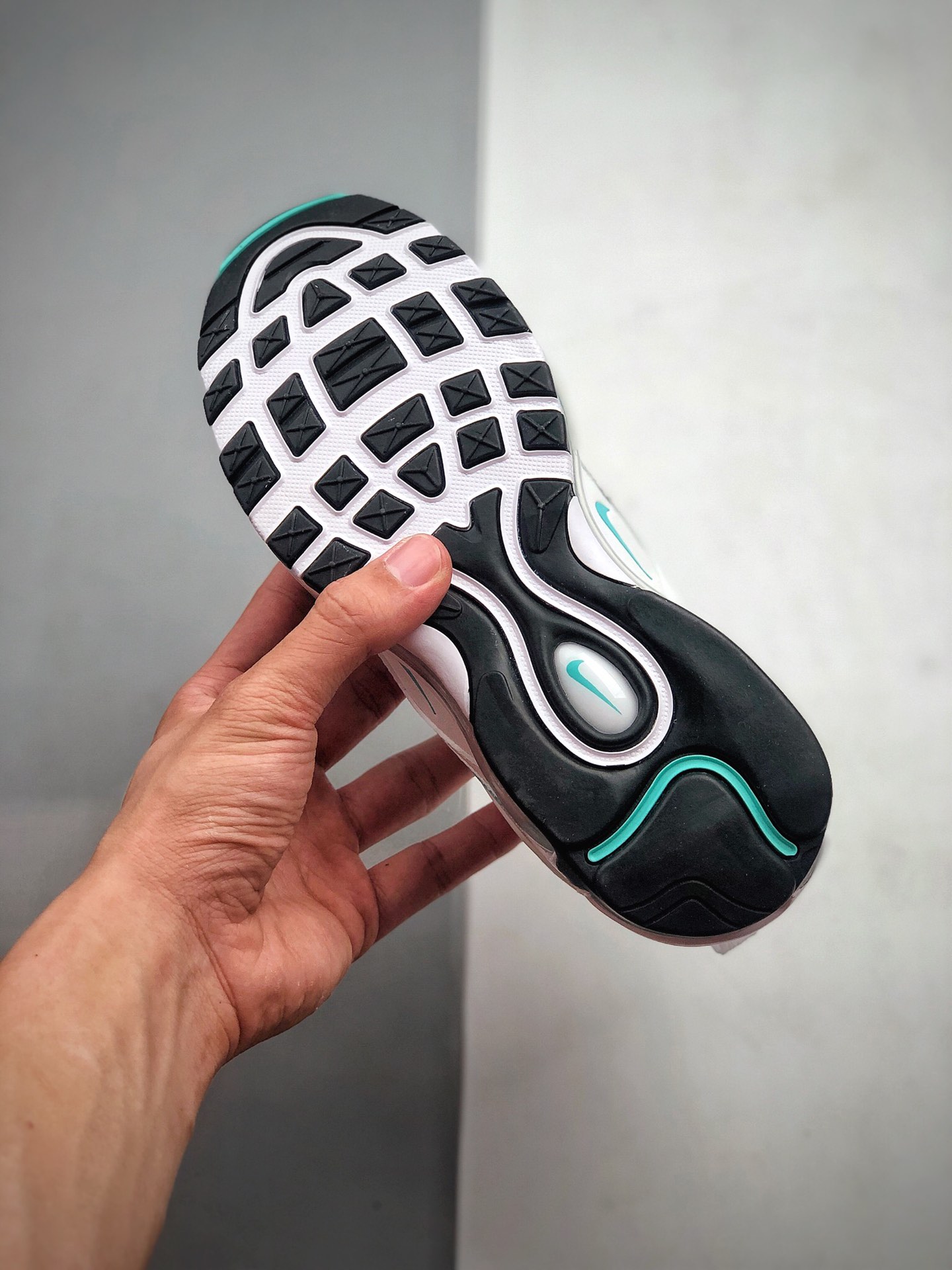 240  耐克Nike Wmns Air Max 97 QS”Tiffany Diamond”复古气垫百搭休闲运动慢跑鞋“白黑蒂芙尼绿3M” CZ3574-130