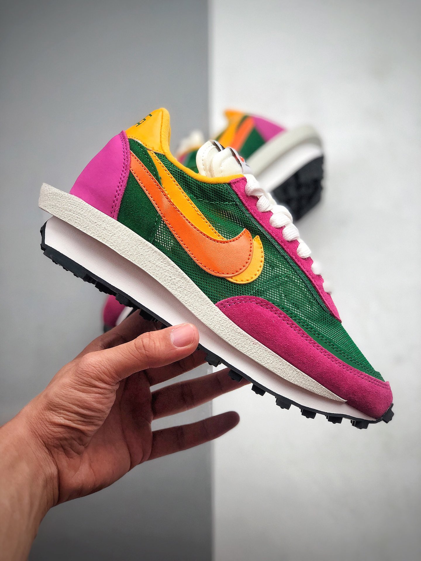 210 Sacai x Nike LVD Waffle Daybreak 解构高端跑鞋 货号：BV0073 301