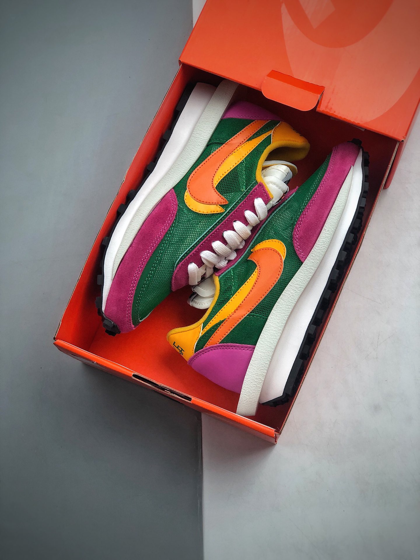210 Sacai x Nike LVD Waffle Daybreak 解构高端跑鞋 货号：BV0073 301