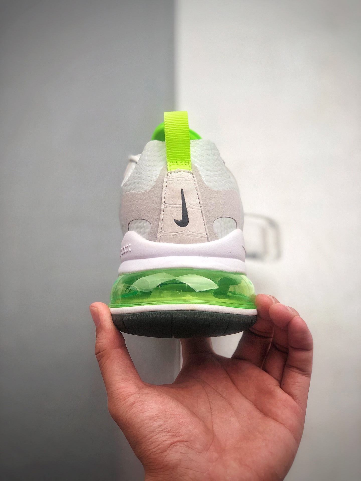 200 公司级 Nike Air Max 270 React缓震气垫运动跑鞋