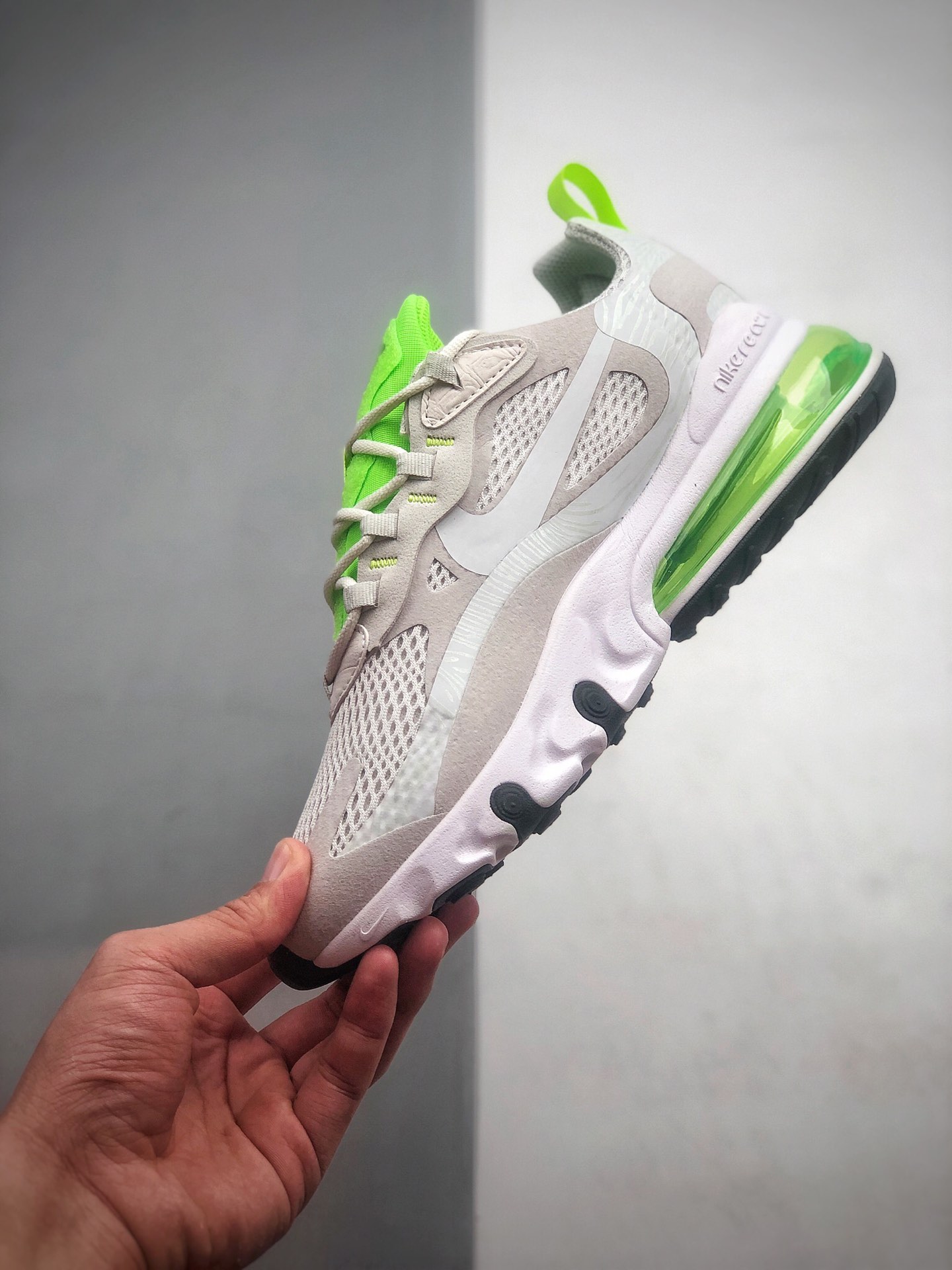 200 公司级 Nike Air Max 270 React缓震气垫运动跑鞋