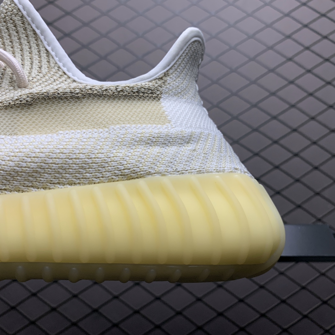 200 Adidas 阿迪达斯 Yeezy 350V2  侃爷椰子350新配色 FZ5246