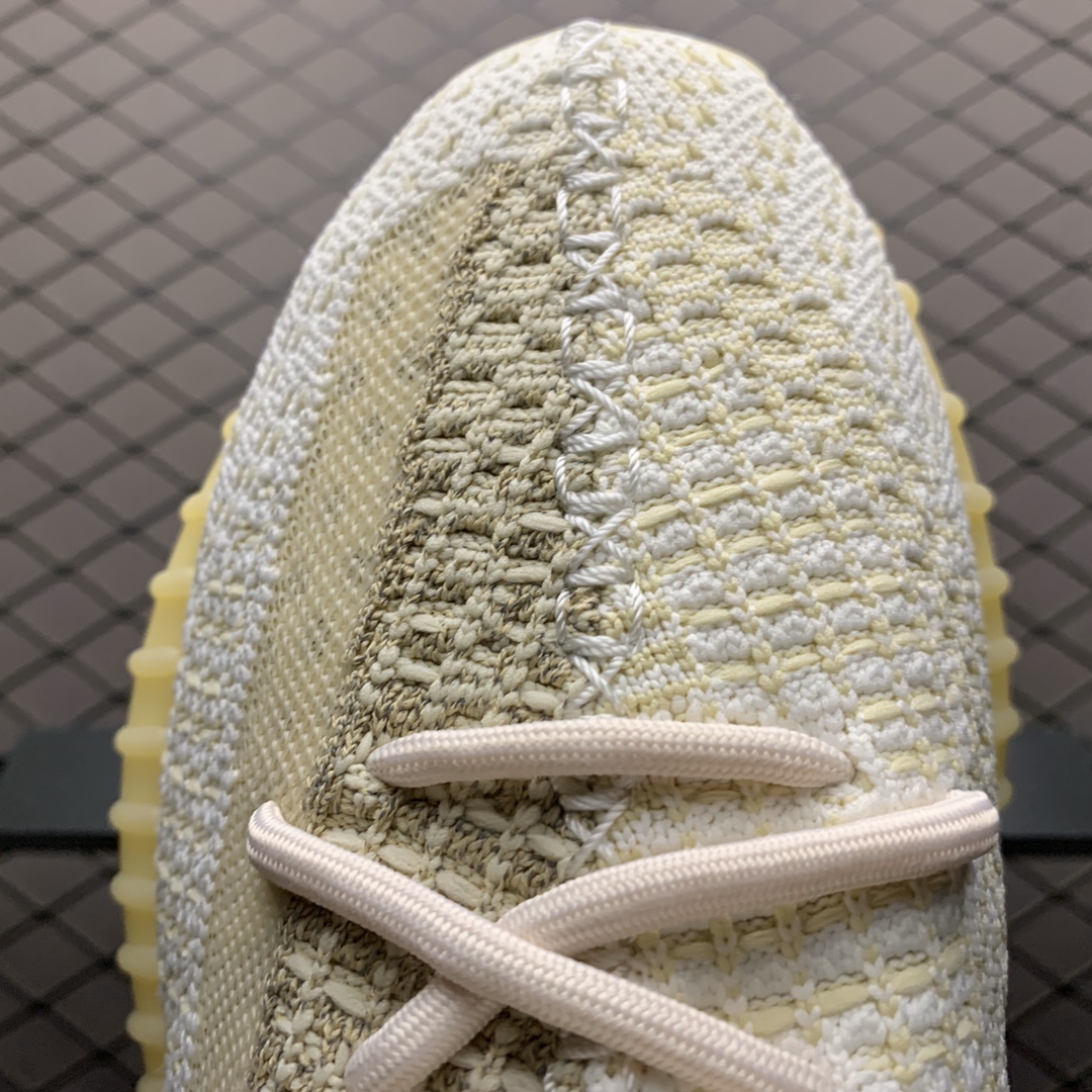 200 Adidas 阿迪达斯 Yeezy 350V2  侃爷椰子350新配色 FZ5246
