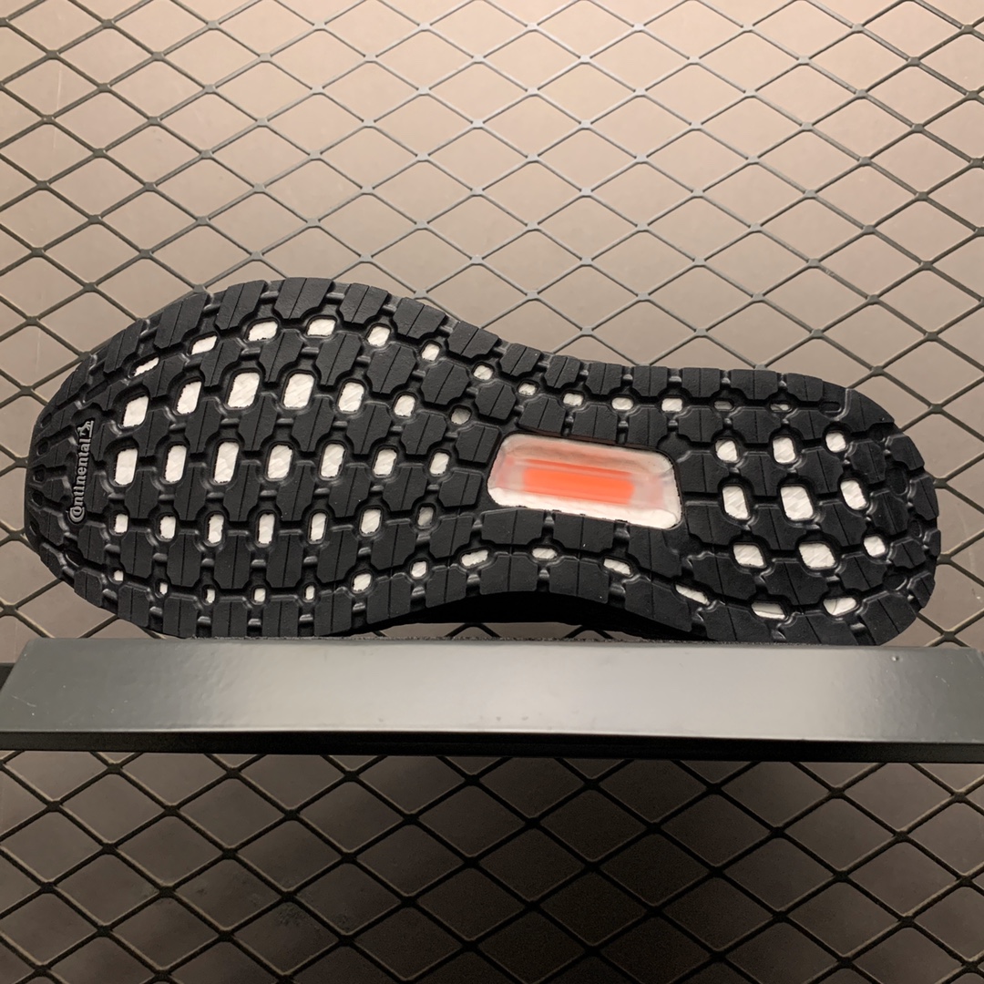 180 Adidas 阿迪达斯 Ultra Boost 20 超弹力爆米花中底 联名休闲跑步鞋 EG0754 超弹力缓震BOOST中底