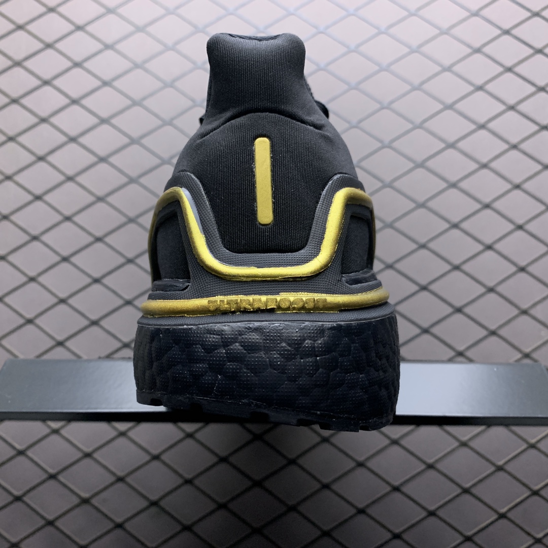 180 Adidas 阿迪达斯 Ultra Boost 20 超弹力爆米花中底 联名休闲跑步鞋 EG0754 超弹力缓震BOOST中底