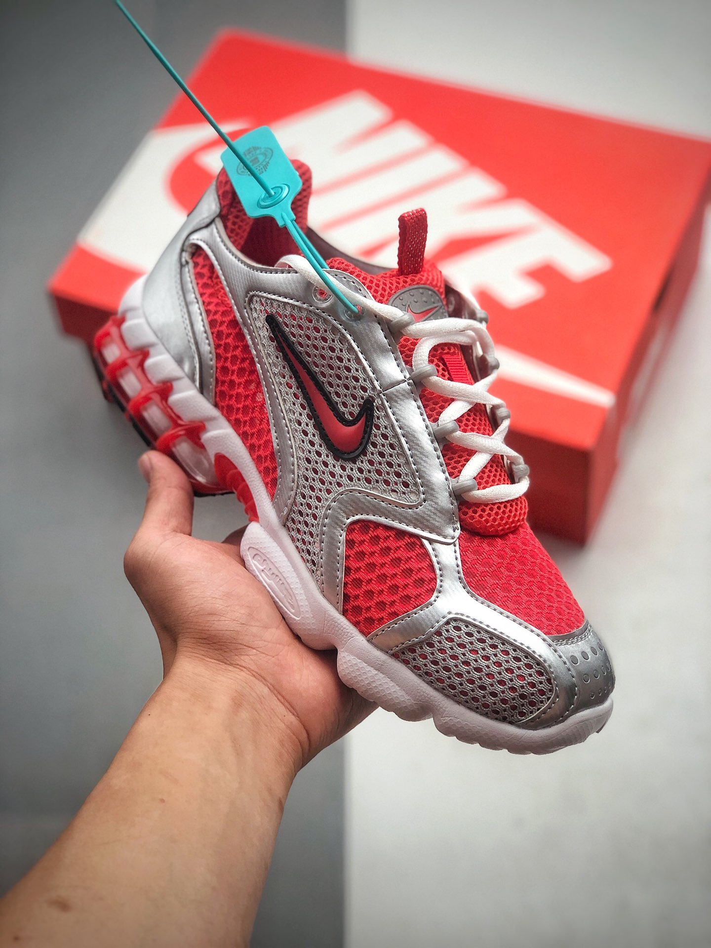 190 Stussy x Nike Air Zoom Spiridon Caged 以复古鞋款 Air Zoom Spiridon Caged 为蓝本打造 CJ1288-600