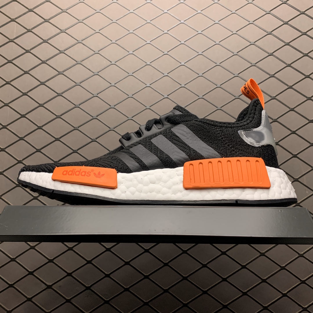 200 Adidas  NMD Boost 爆米花超弹中底 AQ0882
