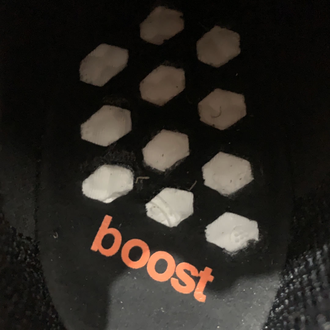 200 Adidas  NMD Boost 爆米花超弹中底 AQ0882