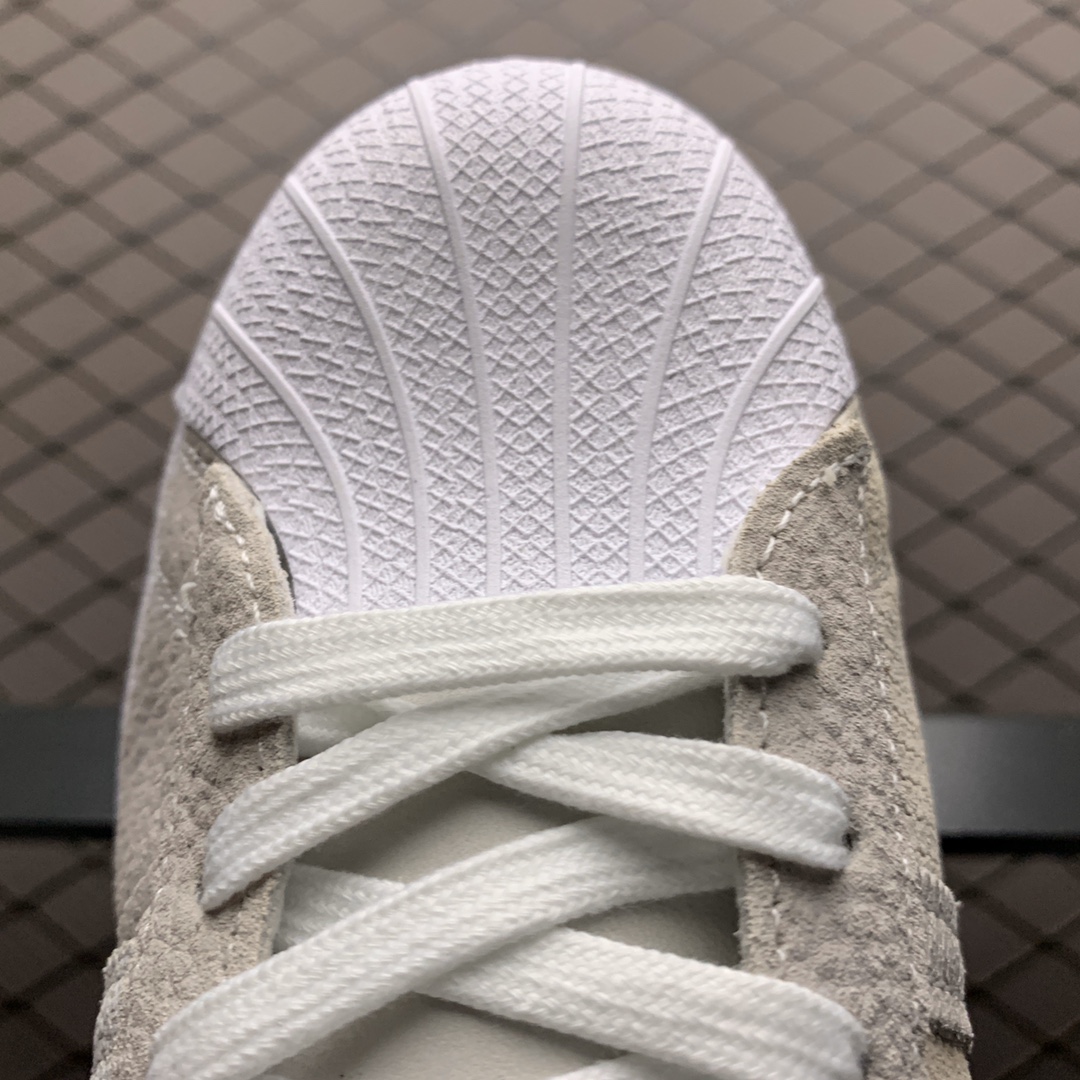 240 Adidas 阿迪达斯 Superstar 城市系列 贝壳头休闲运动板鞋 FV2822