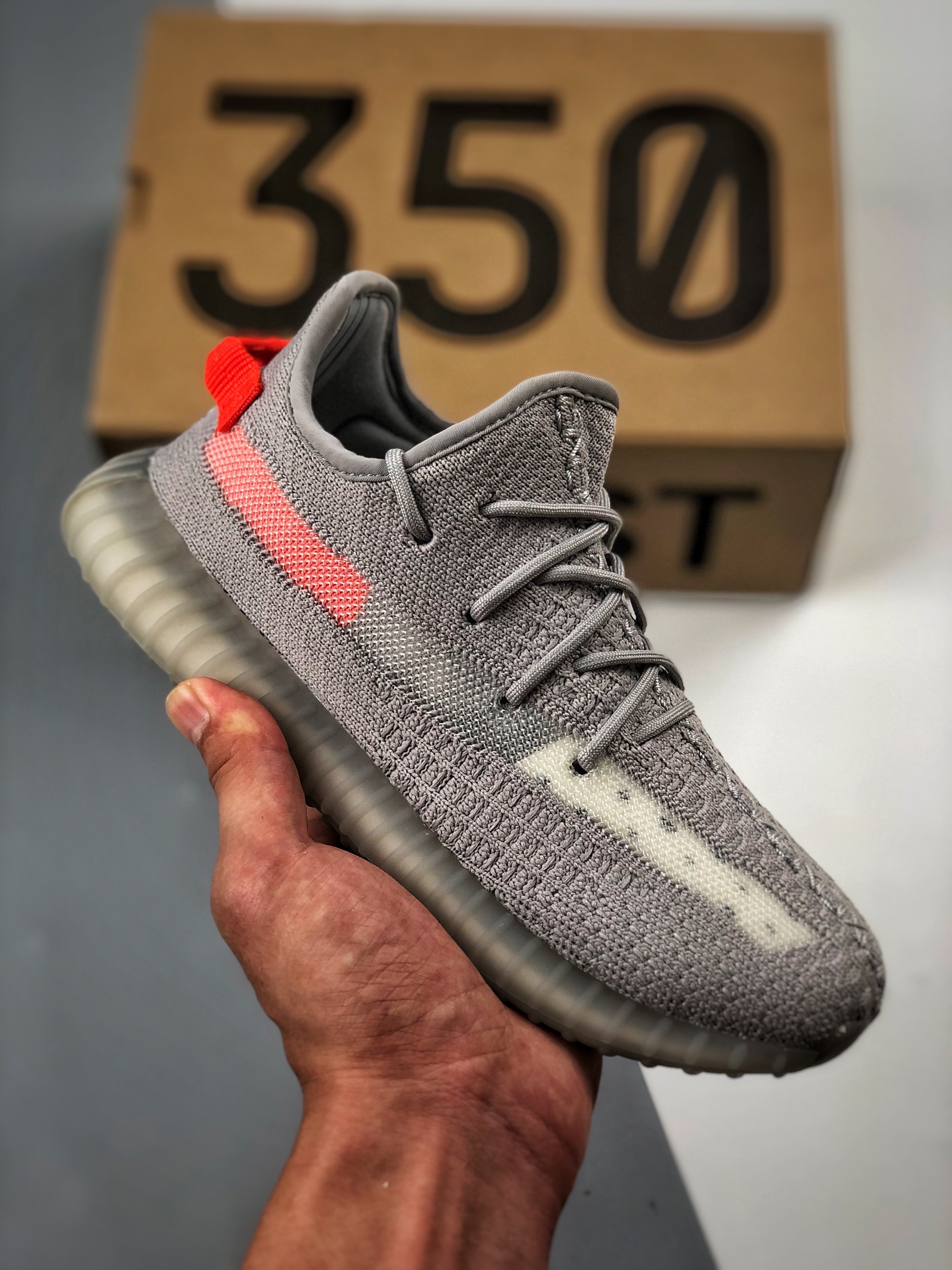 Yeezy 350V2 "Tail Light" zapatos para niños, luz trasera, edición limitada de Europa 3.0, color gris naranja