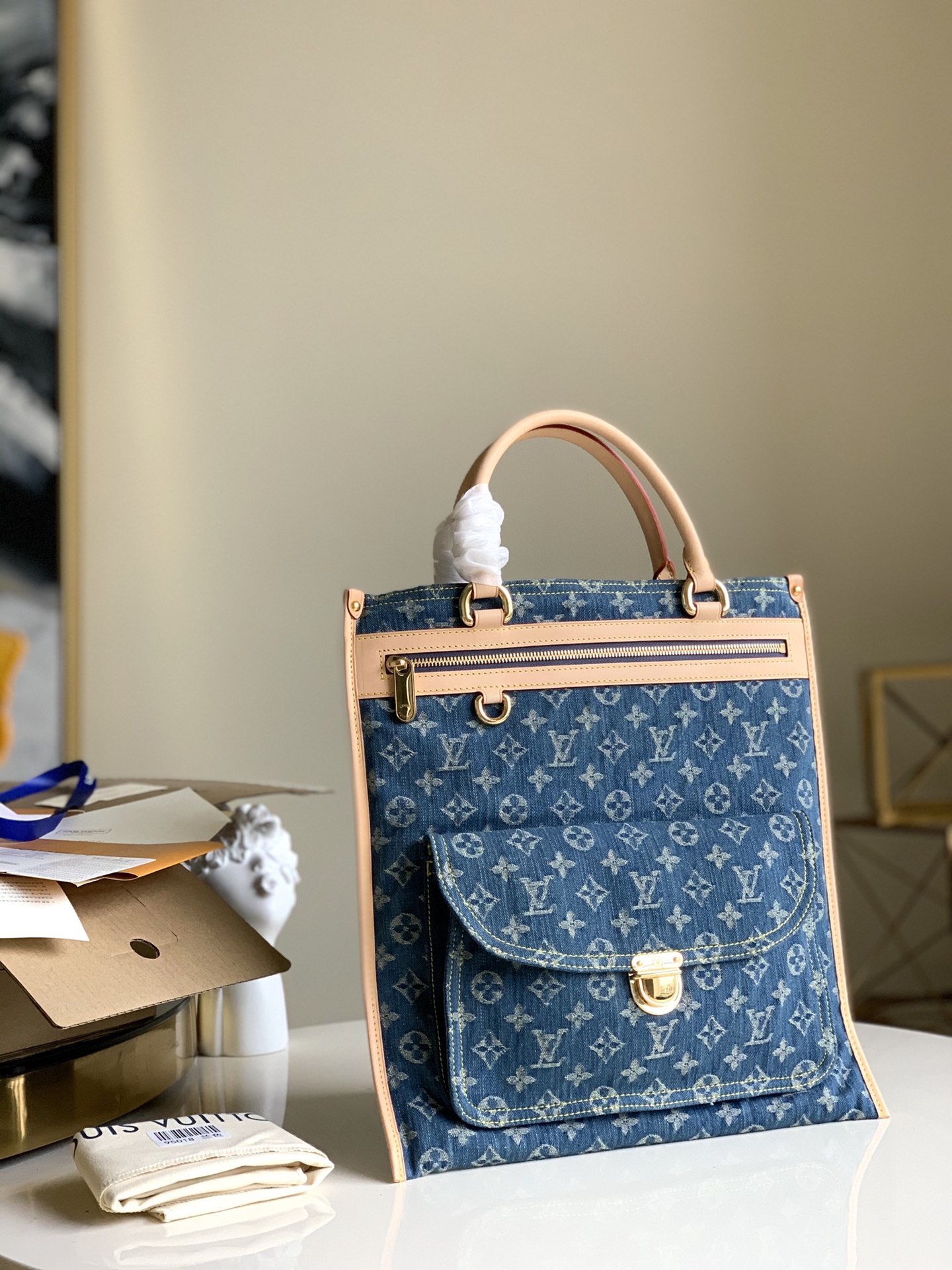 NO:395873,[Exclusive real shot M95018] In recent years, many meticulous models have been released, original color denim canvas jacquard, customized hardware. Model number M95018, size 33x3x37cm X., LV [original leather], louis vuitton19860909【独家实拍M95018】近年出了好多中古款 原色牛仔帆布提花,定制五金. 款号M95018 ,尺寸33x3x37cm X.,LV【原厂皮】,louis vuitton,Bag