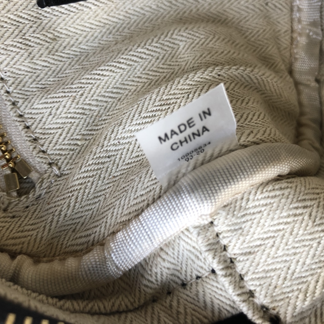 Tory Burch 227 #KIRA系列相机包 半圆相机包