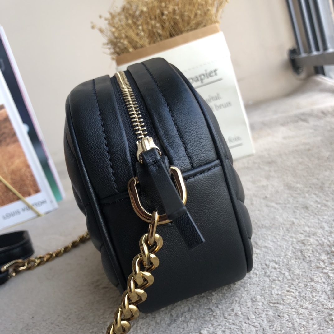 Tory Burch 227 #KIRA系列相机包 半圆相机包