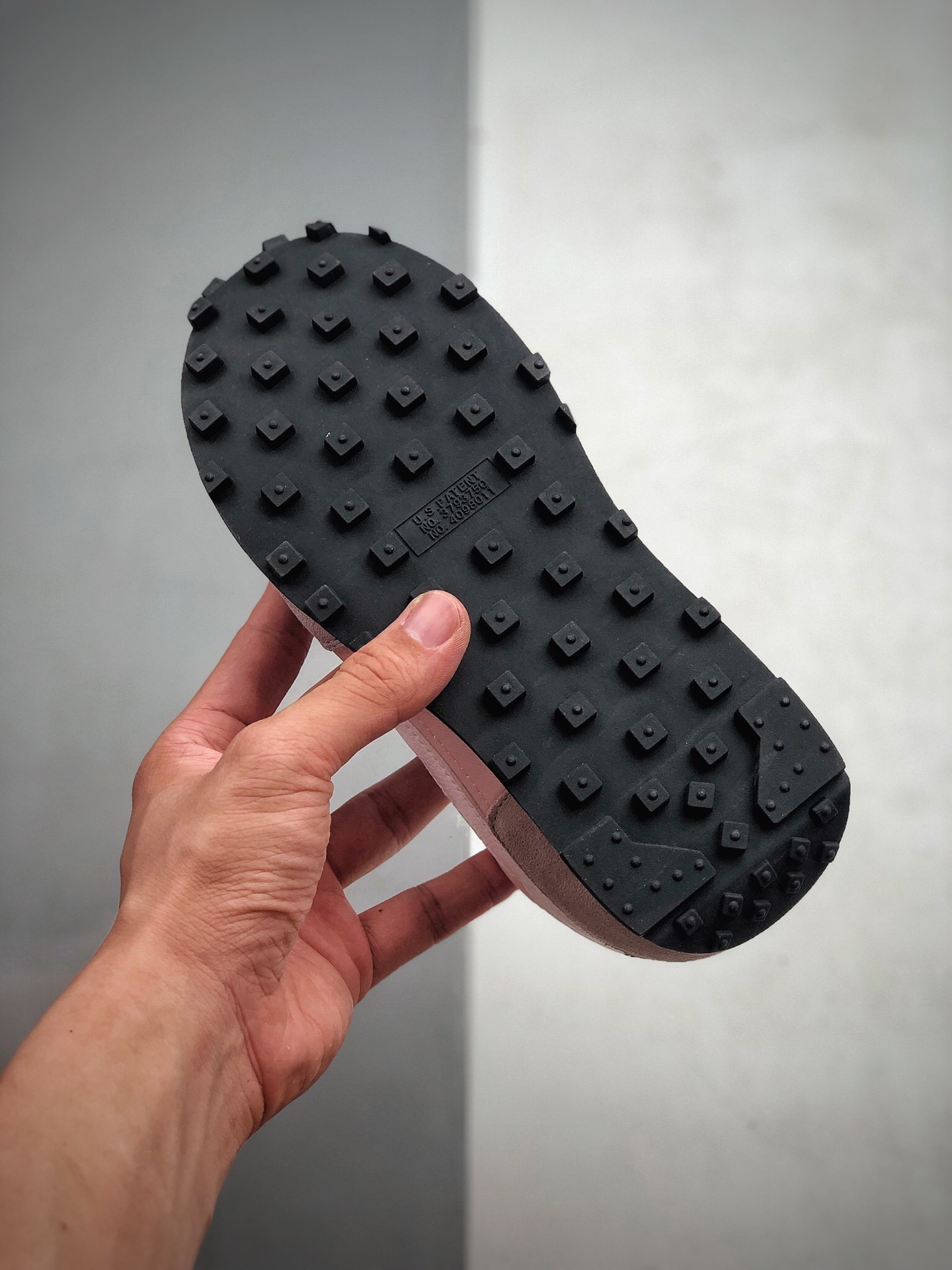 特价150 NIKE DAYBREAK SP 华夫元年复古跑鞋