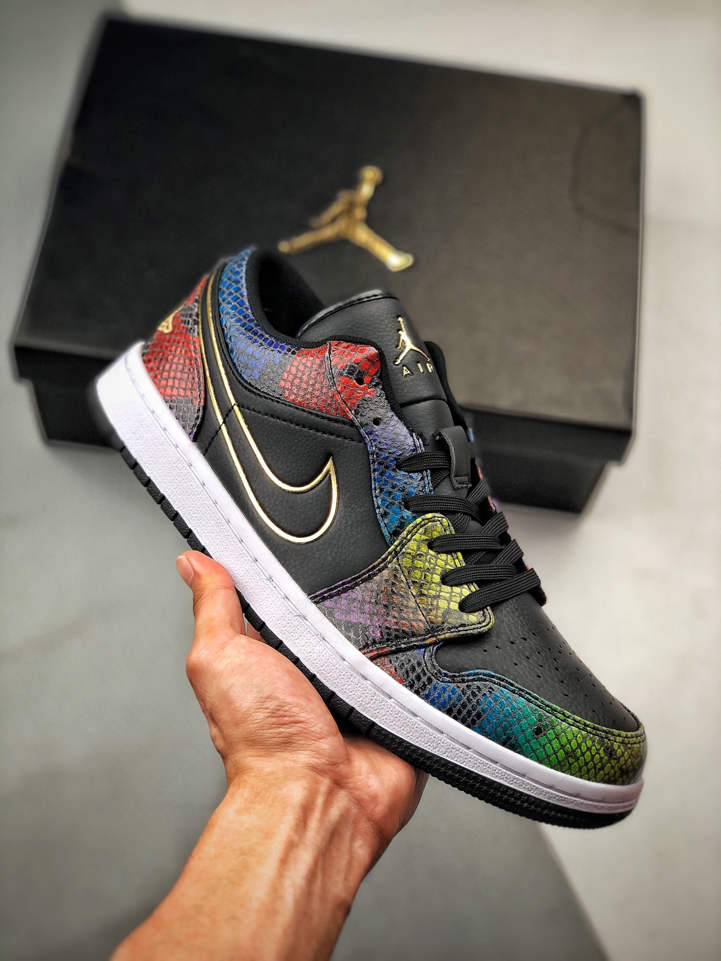 Soporte pago contra reembolso Air Jordan 1 Low patrón de serpiente dorado, bloque de aire incorporado de fábrica origin…