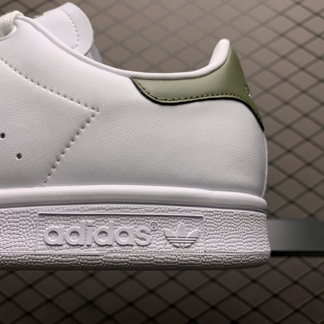 160 Adidas 阿迪达斯 Stan Smith 史密斯低帮运动休闲板鞋 EF4479 夏季的淡朴日系色