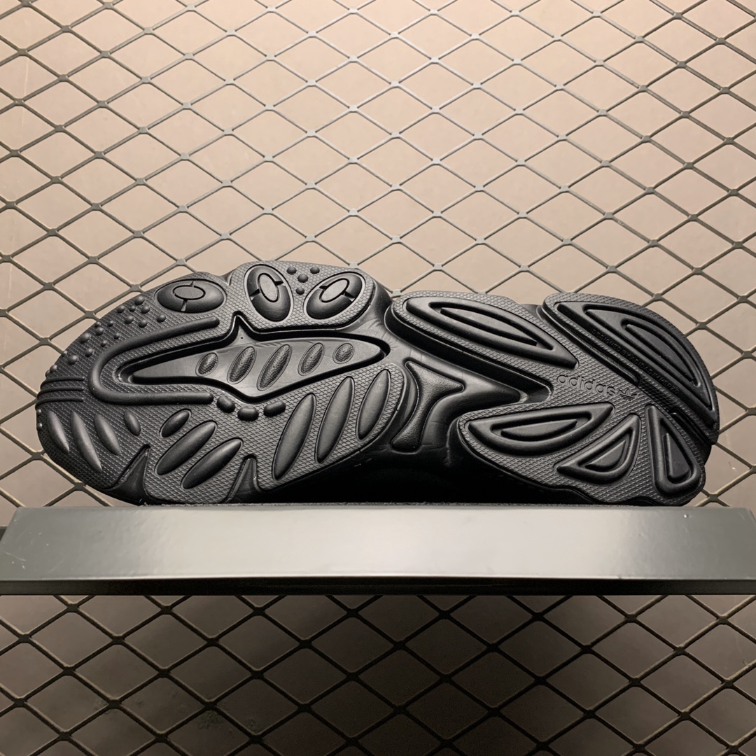 200 Adidas  Ozweego 3M反光复古休闲运动鞋 EE6999