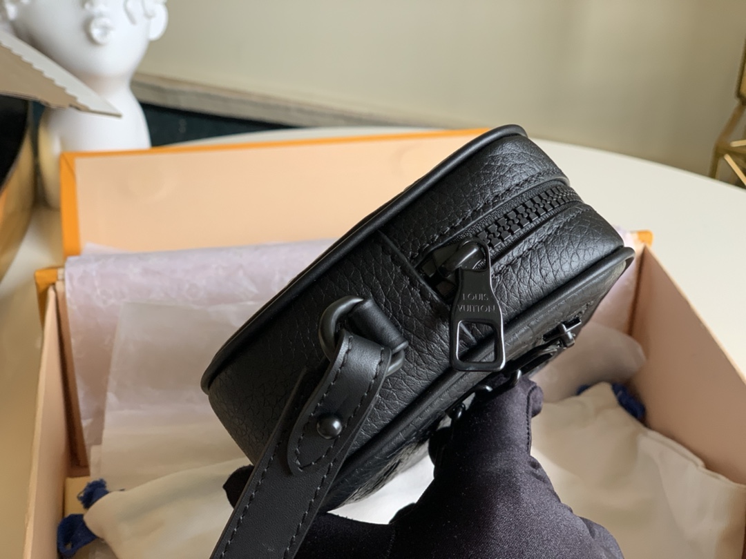 Louis Vuitton LV Virgil Abhol 链条手拿包 M55703