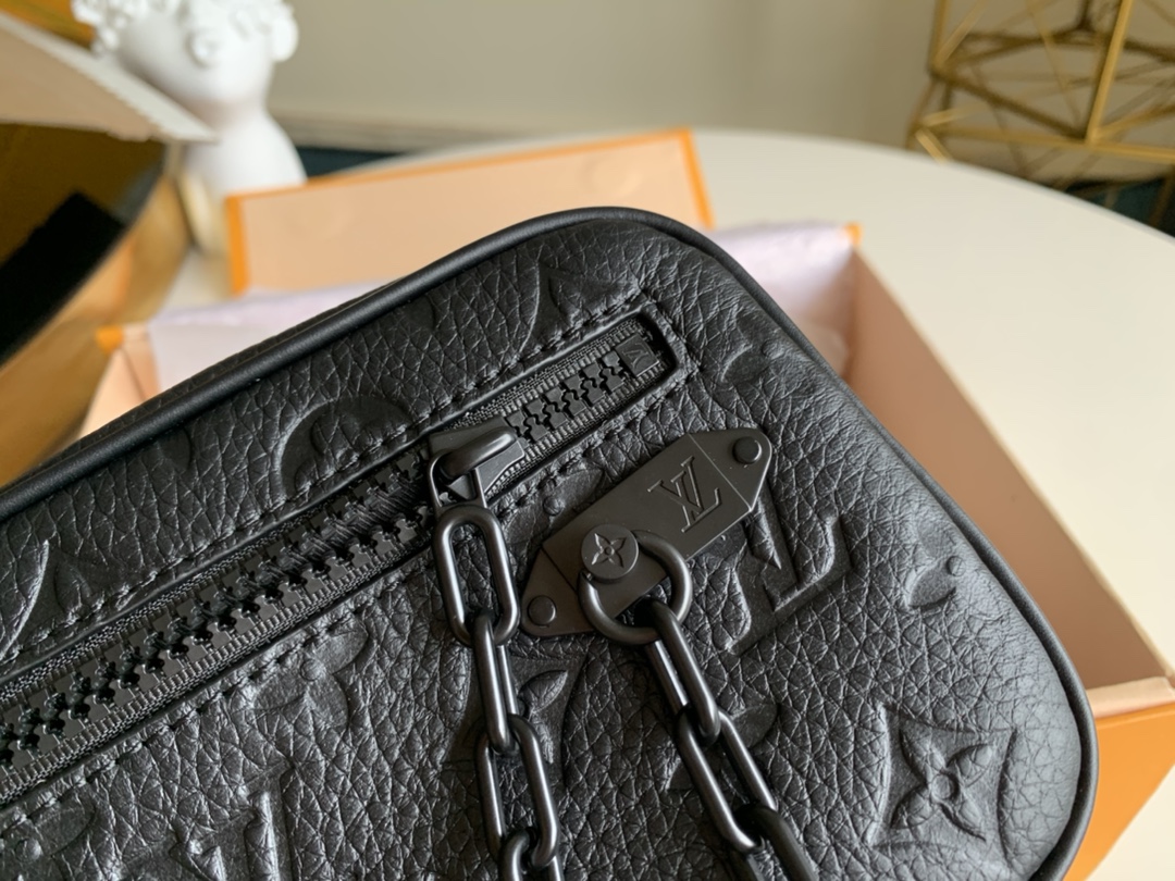 Louis Vuitton LV Virgil Abhol 链条手拿包 M55703