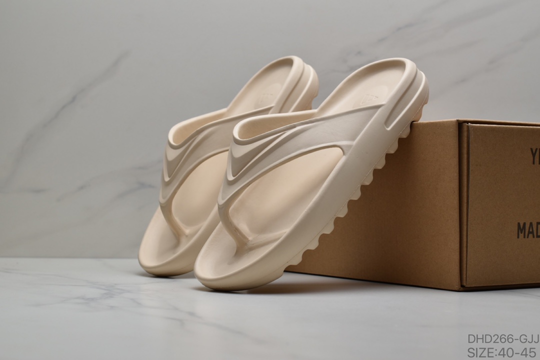 90 全新版本 Kanye West x Yeezy Slide“Resin” FW6344 侃爷再度联乘 椰子拖鞋